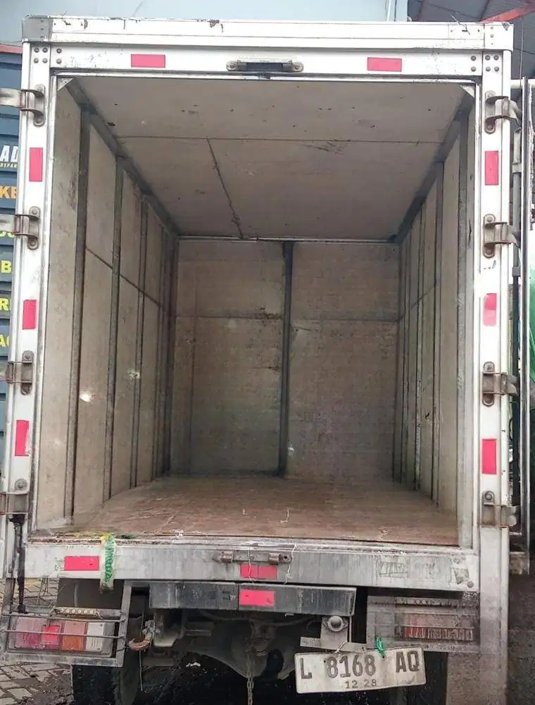 Di jual Truck Box Engkel siap Kerja