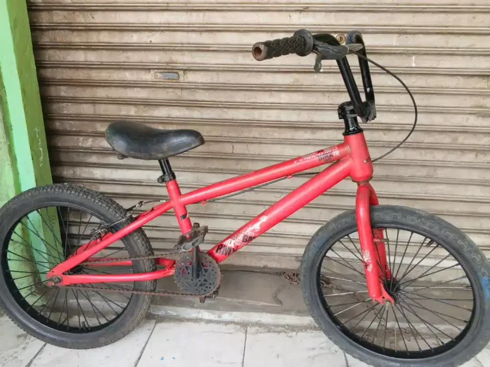Sepeda BMX ukuran 20inc centrum