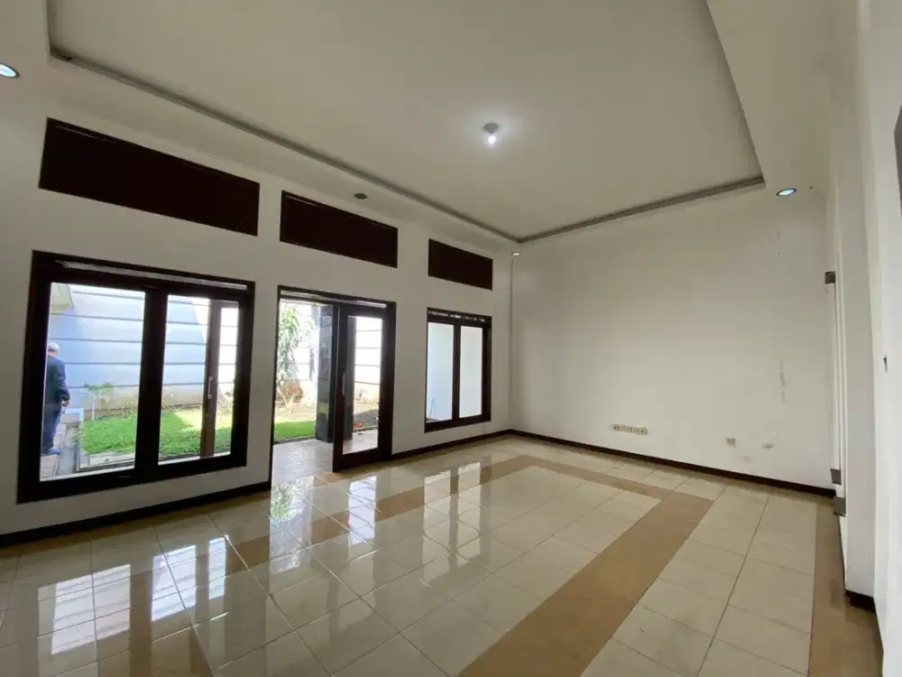 Rumah 2 Lantai di Kurdi Kuldesak