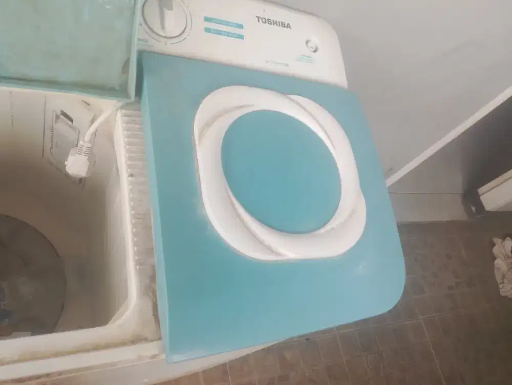 Di jual mesin cuci bekas merk toshiba