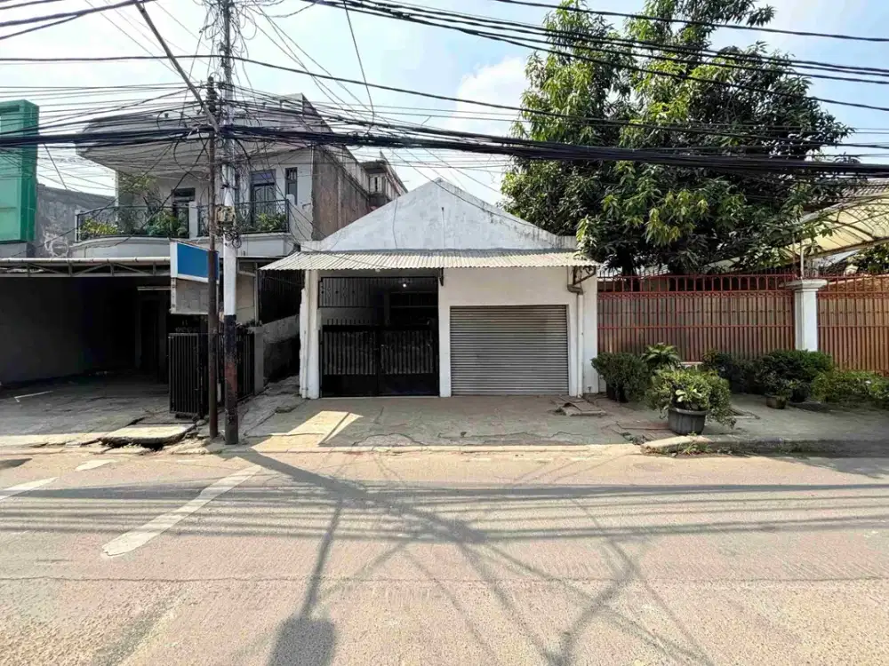 CUMA 2 M - AN ! RUMAH + KIOS AKSES JALAN UTAMA DI ASEM BARIS RAYA, TEBET