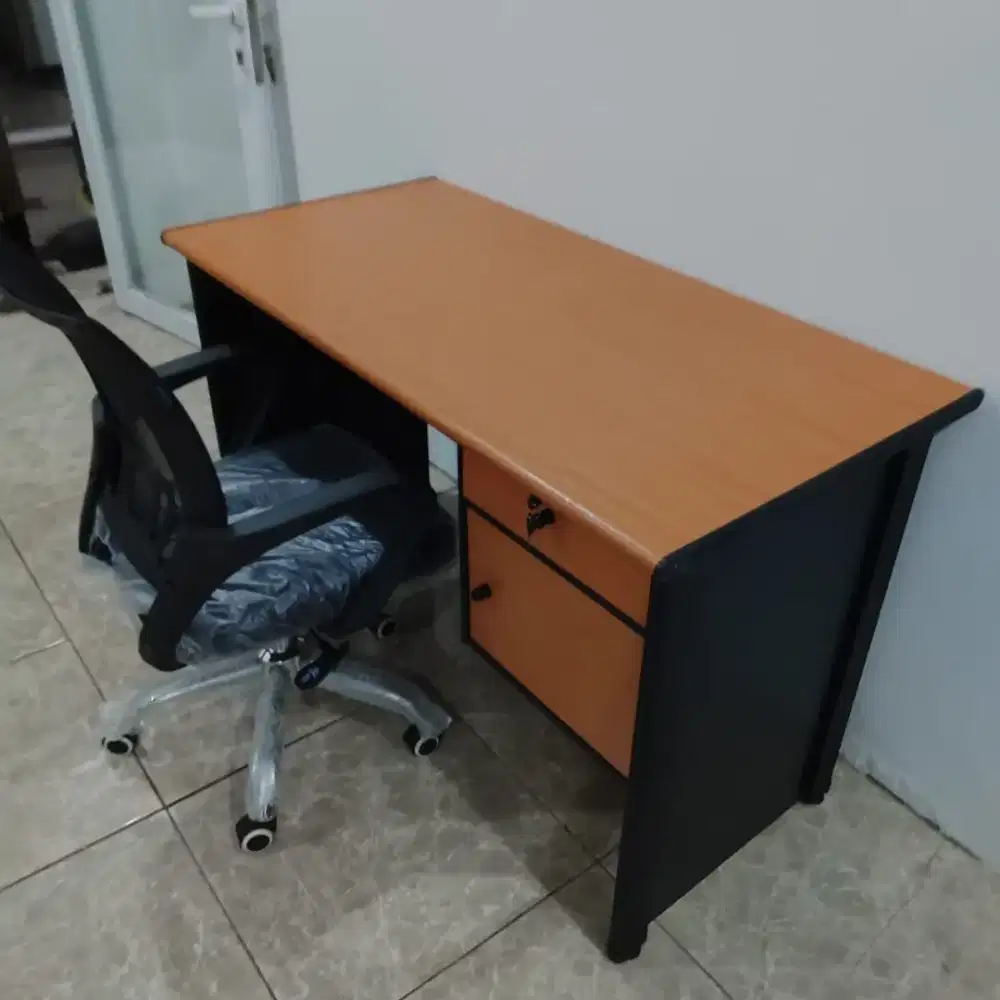 PAKET MEJA TULIS + KURSI PUTAR
