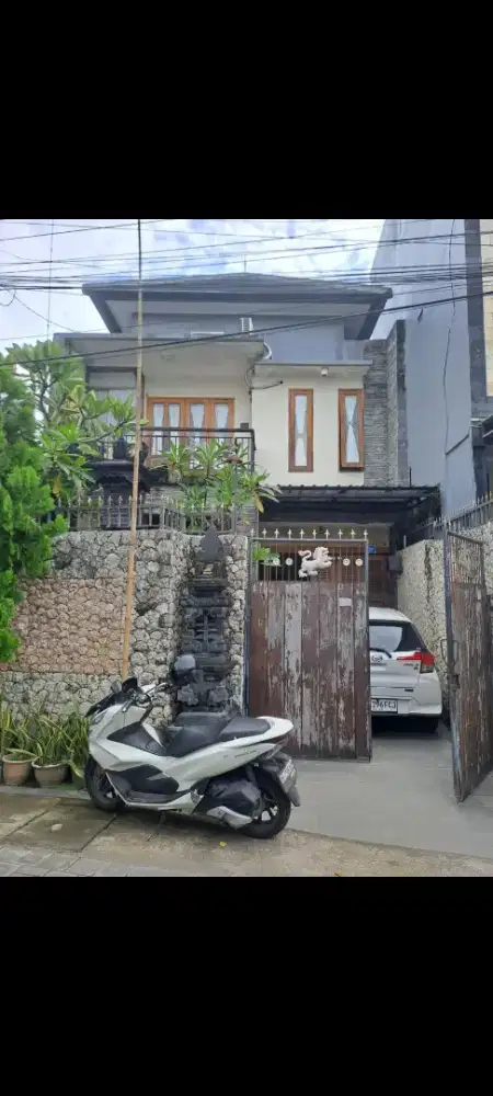 Dijual rumah lantai 2 di sedap malam dekat renon dan sanur denpasar