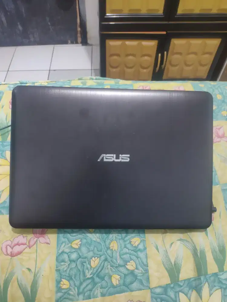 Laptop asus x441u