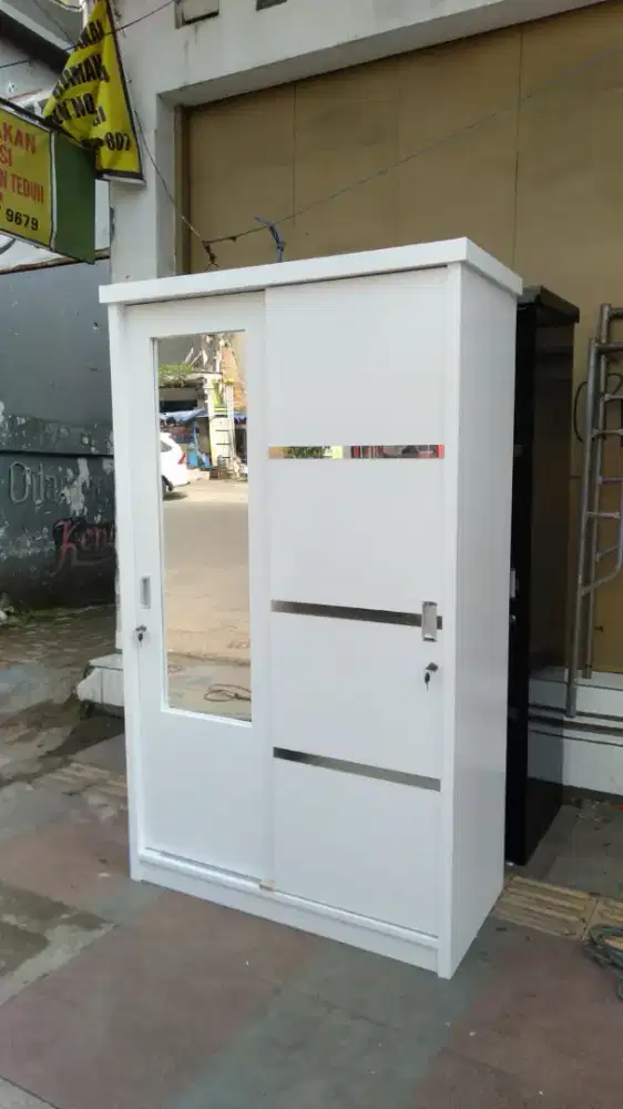 lemari pakaian 2 pintu bahan triblok