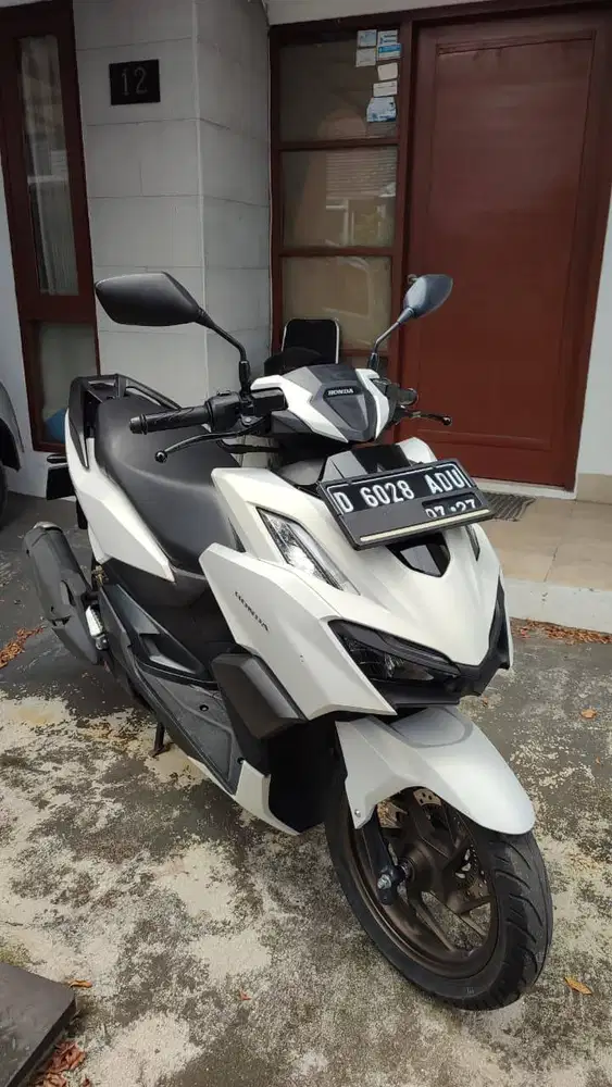 VARIO 160 PUTIH TH 2022