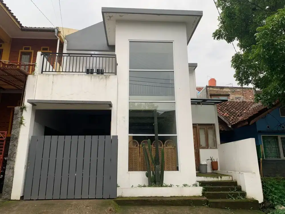 Disewakan Rumah di Padasuka Ideal Cimenyan Bandung.