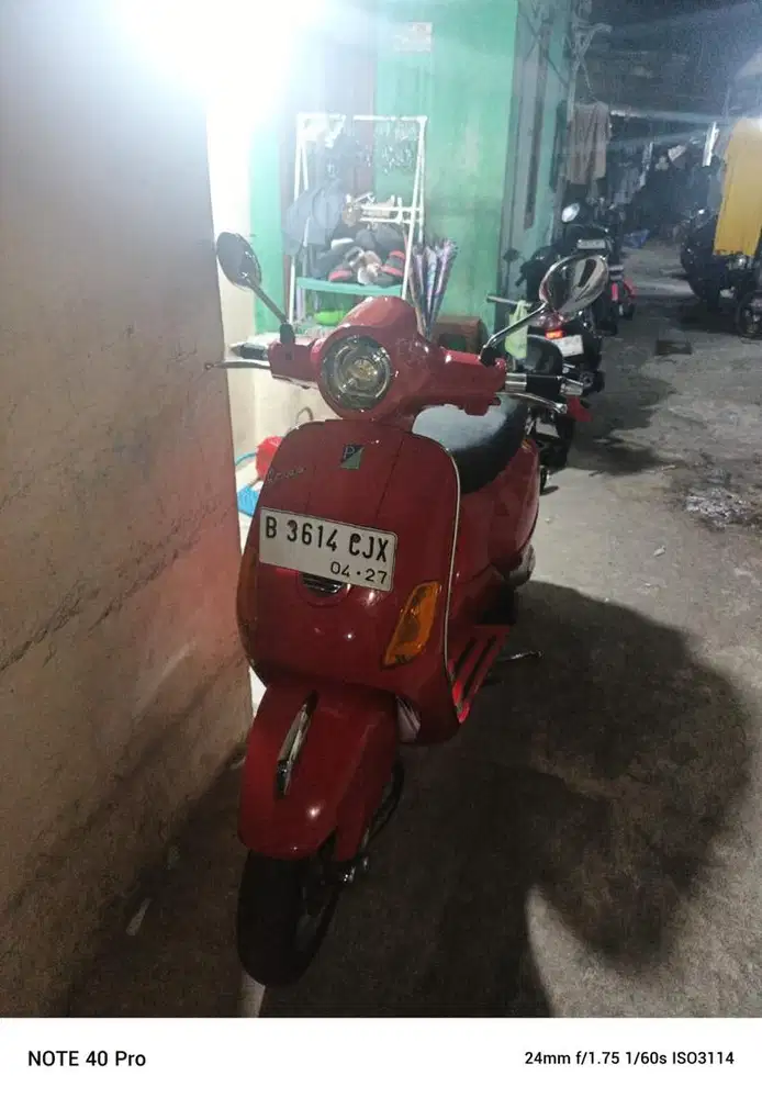 JUAL CEPAT Vespa LX 150 2V Injeksi 2012 | Mesin Sehat | Siap Pakai