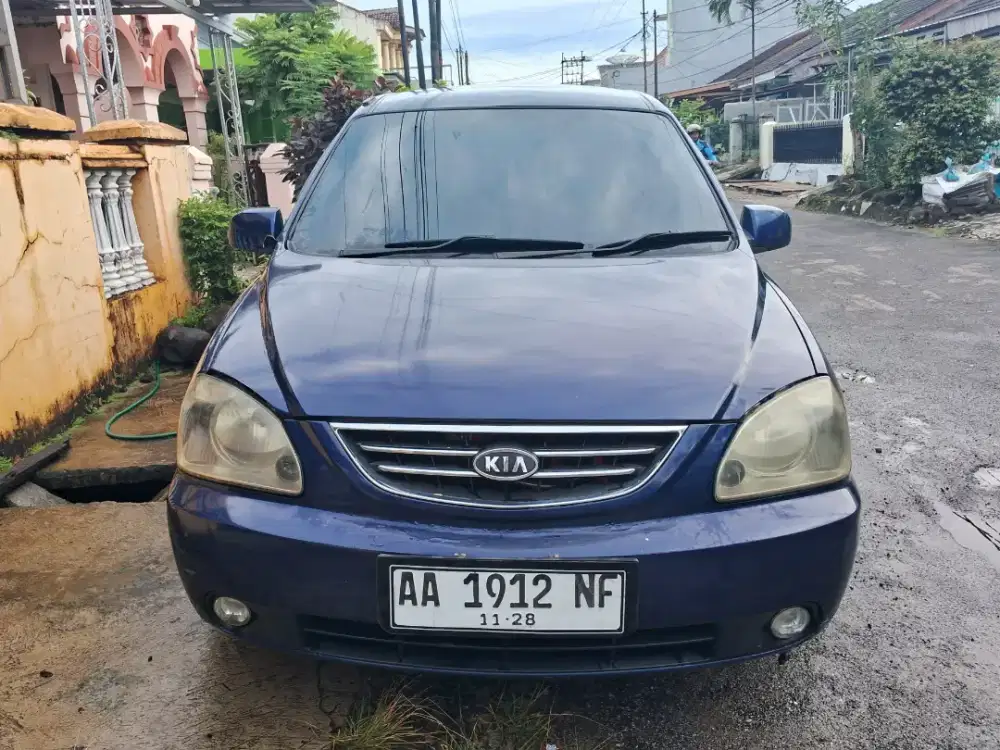 Kia Carens 2 Istimewa Pajak Baru