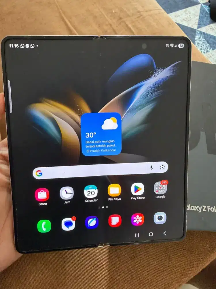 Samsung galaxy Fold 4 ram 12/256