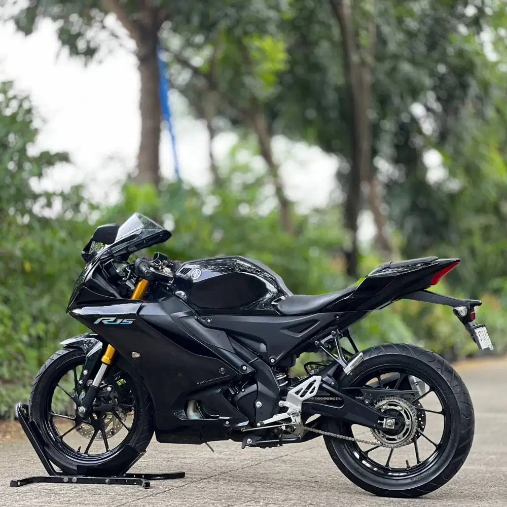 YAMAHA YZF R15 V4 2022 HITAM KM RENDAH PAJAK HIDUP LIKE NEW