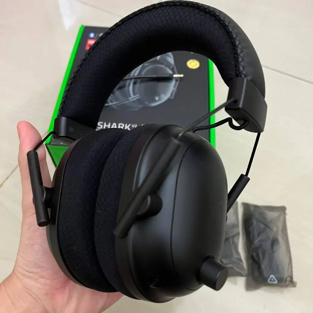 Razer BlackShark V2 Pro for PlayStation Black Wireless Console Esports