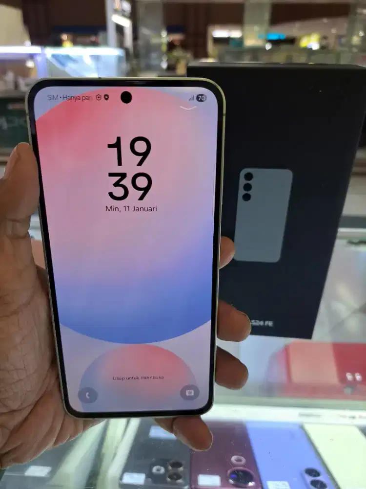 Samsung S24FE 8/128gb