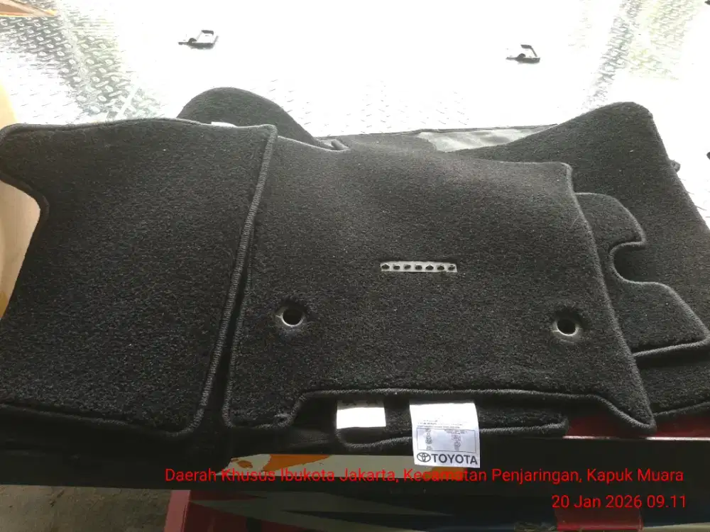 Jual karpet bekas mobil alphald satu set