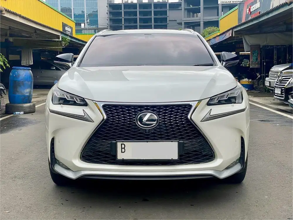 LEXUS NX200T F SPORT AT PUTIH 2016