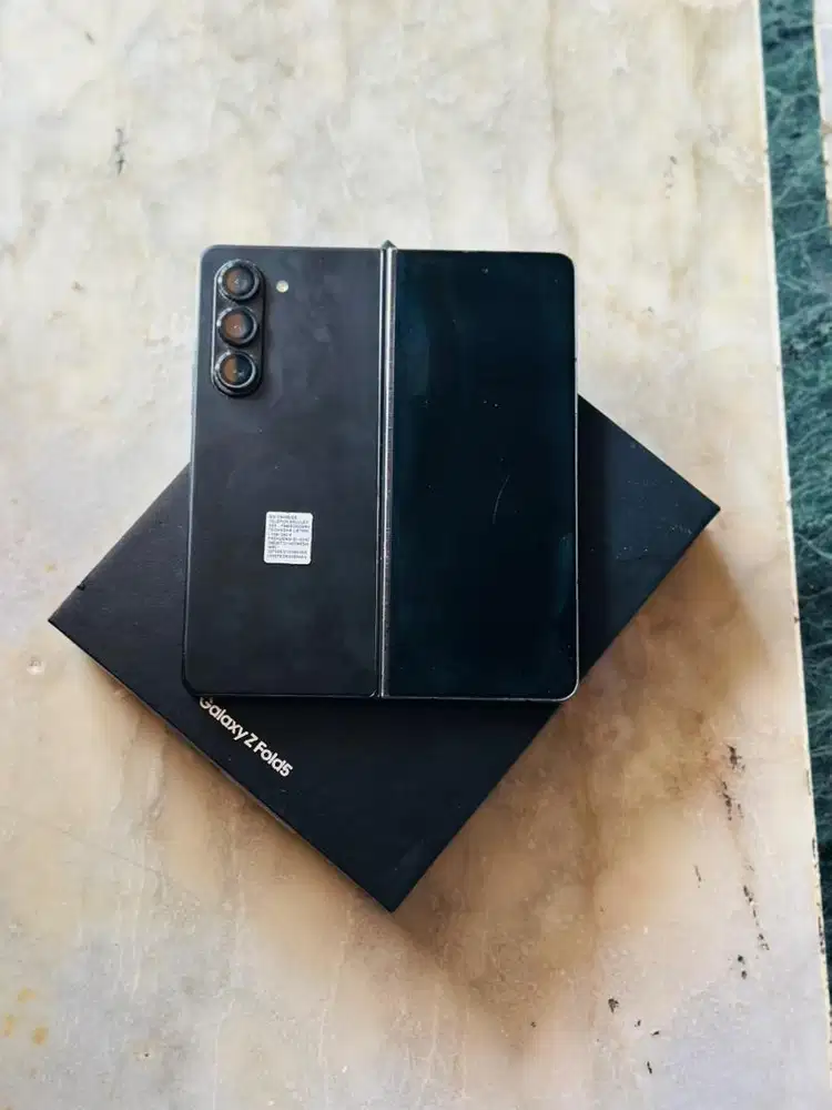 Samsung fold 5 12/256gb sein fulset