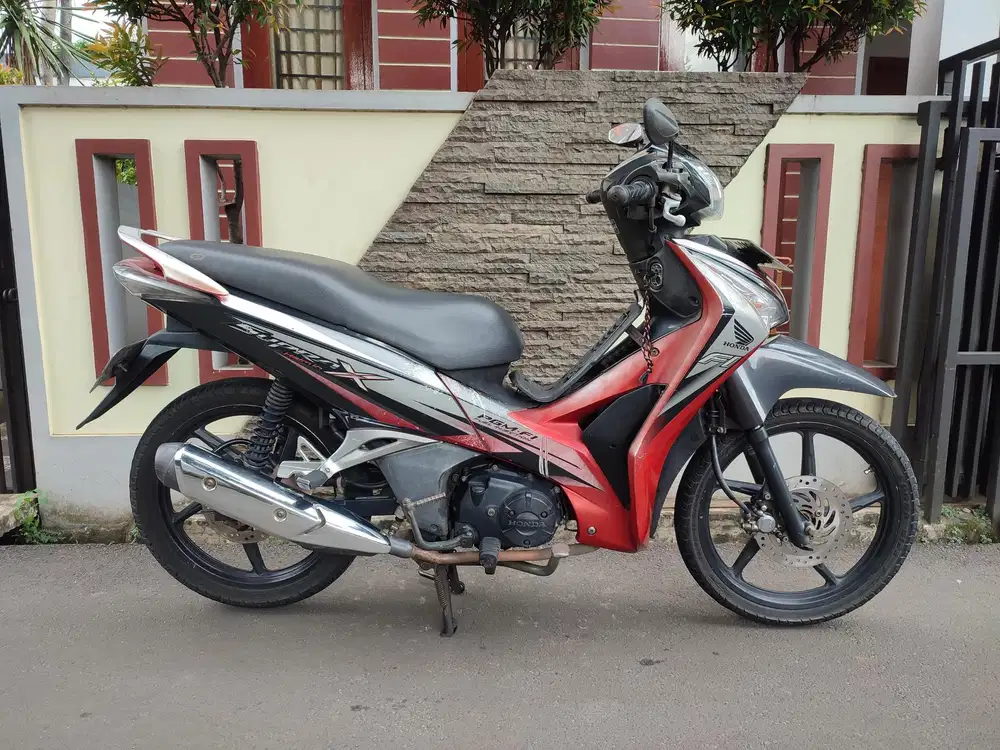 HONDA SUPRA HELM-IN TAHUN 2013