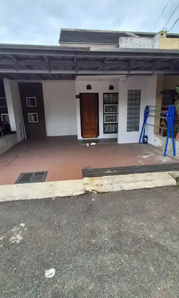 Disewakan Rumah Nyaman di Komplek Addien Assalam Ciganitri No 31