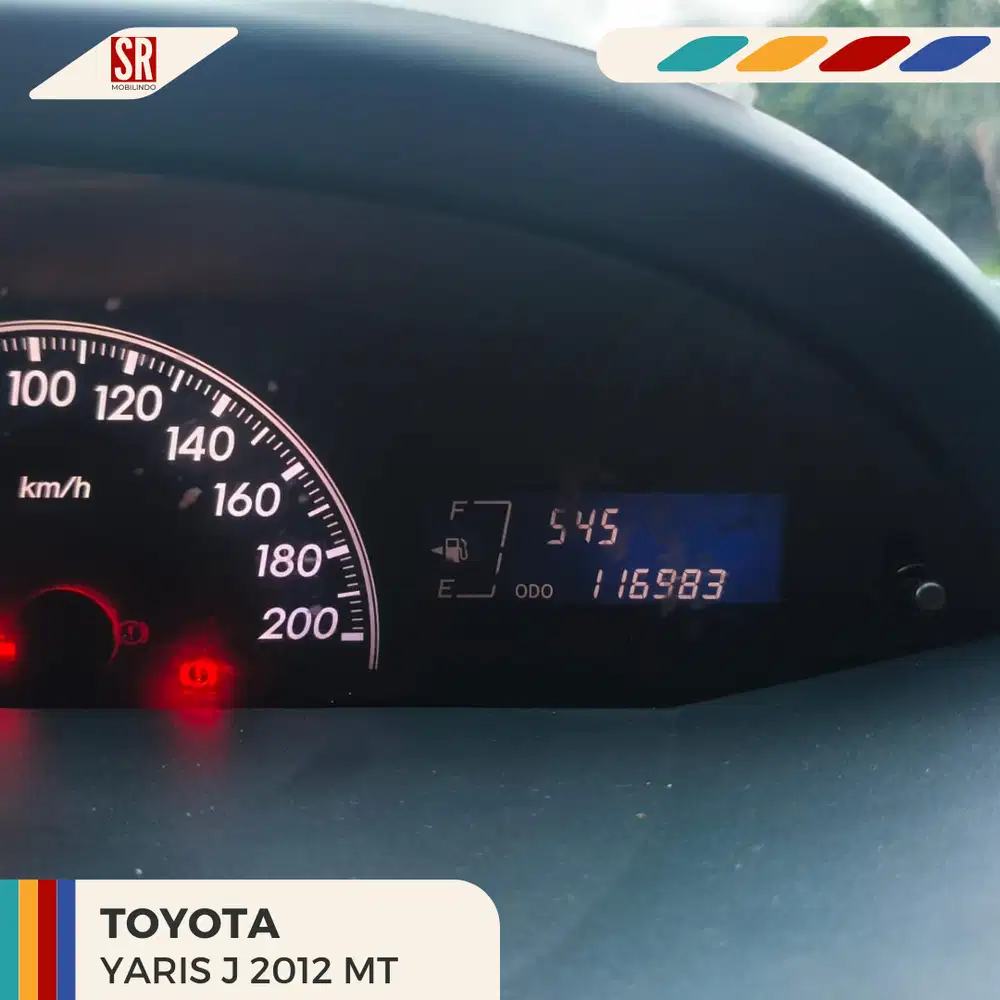 Toyota Yaris J MT 2012