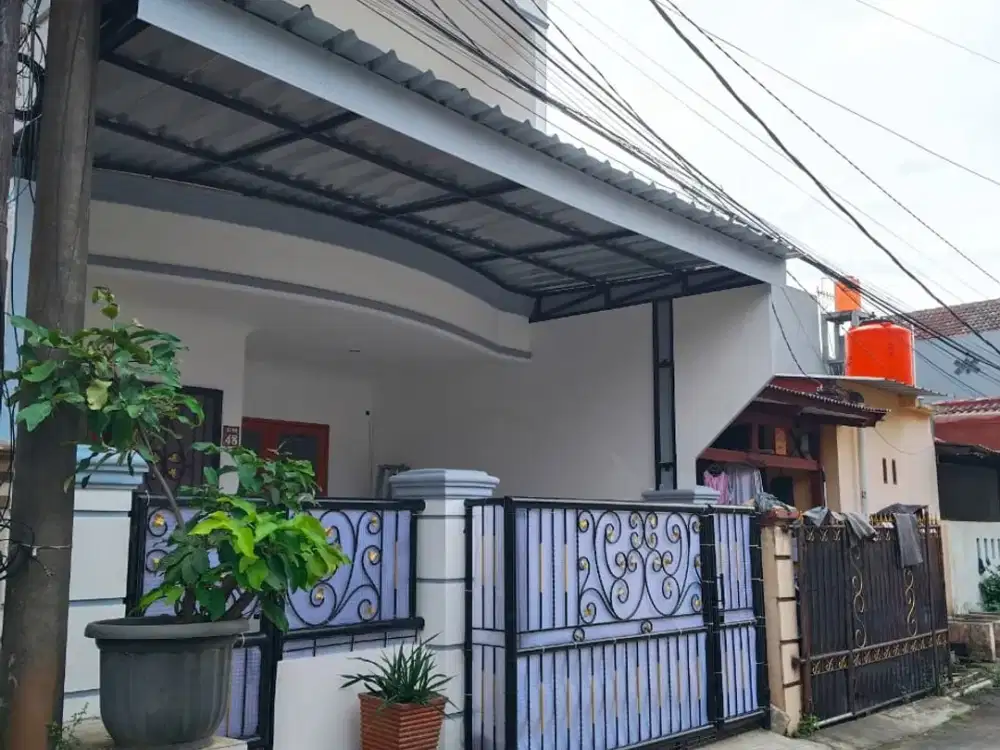 DIJUAL RUMAH BAGUS 2 LANTAI DI TAMAN HARAPAN BARU BEKASI