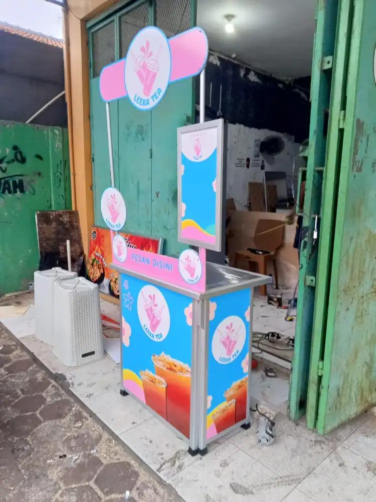 Etalase es teh dijual