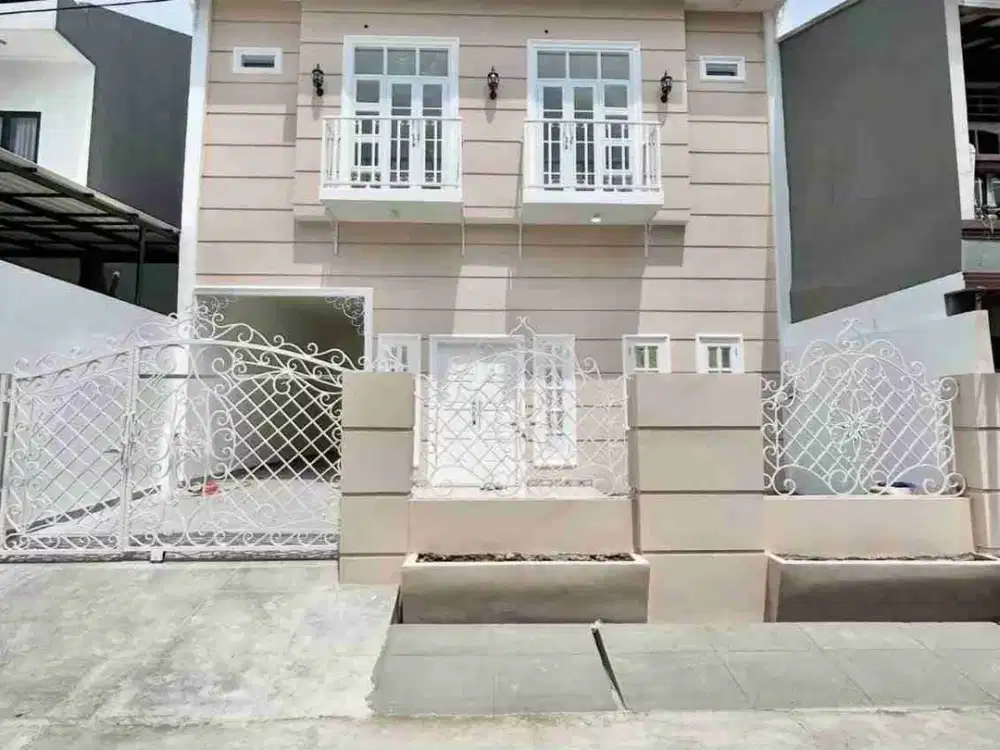 Dijual Rumah 2 Lantai di Jl. Barito, Galaxy, Bekasi Selatan