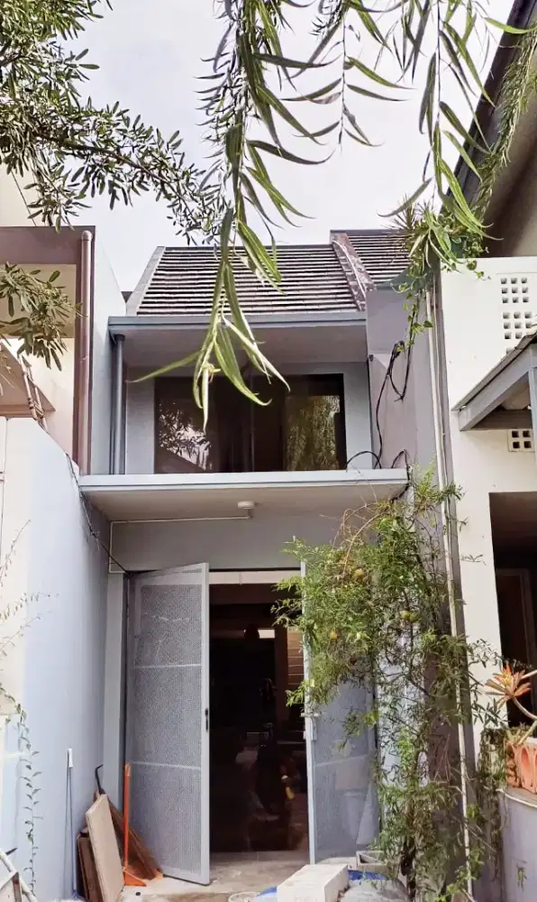 Area Cireundeu murah: Rumah 2 lantai , lingkungan baik