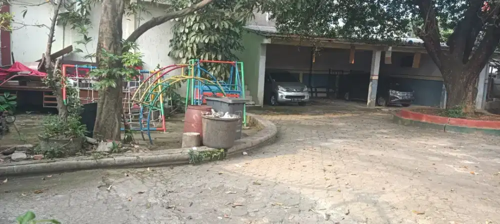 Di jual rumah dengan lokasi strategis