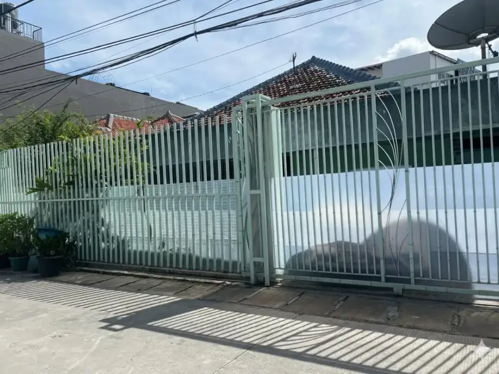 JUAL CEPAT  Rumah di  Jelambar Baru Jakarta Barat