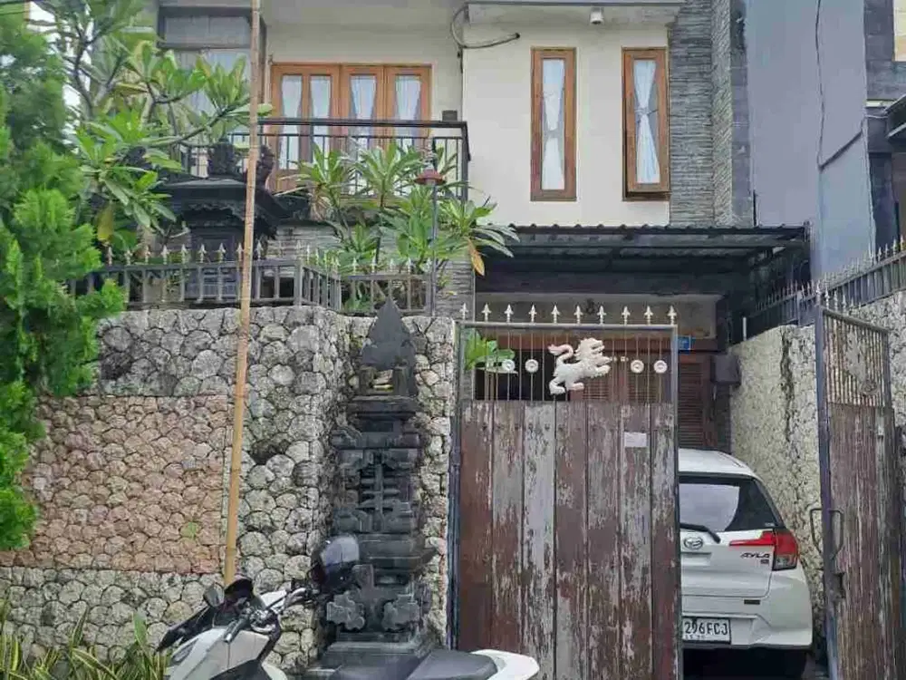 dijual rumah lantai 2 panjer denpasar