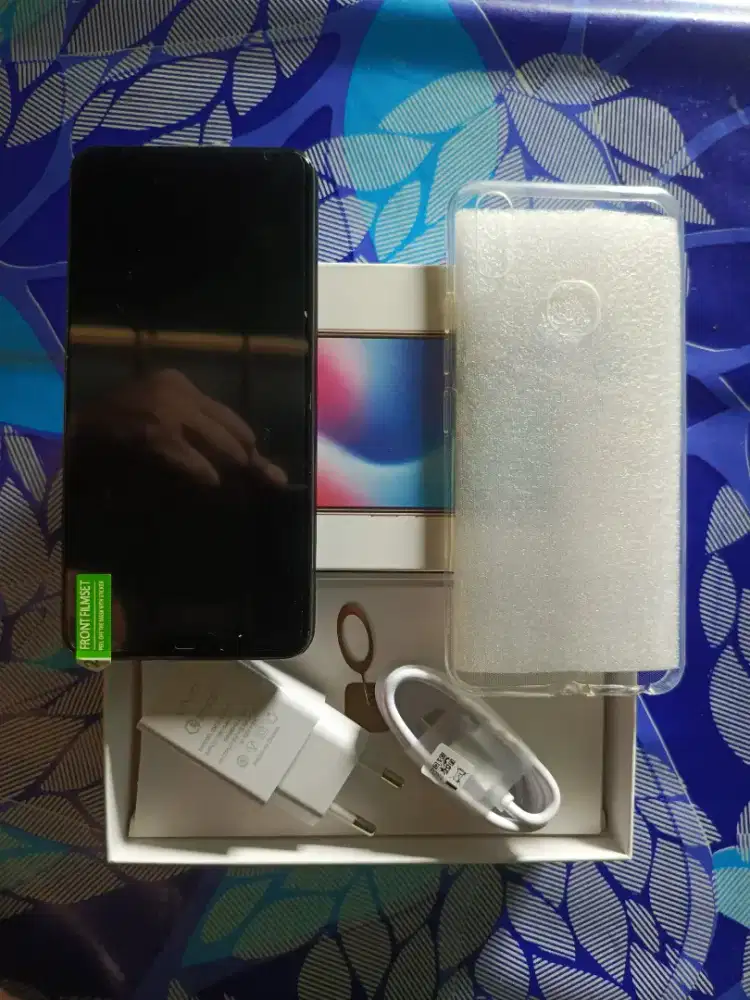 Jual hp baru Vivo v9 ram 4/64 layar 6,3 inch fulset