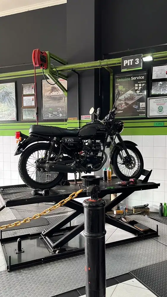 JUAL W 175 BLACK STYLE TAHUN 2023