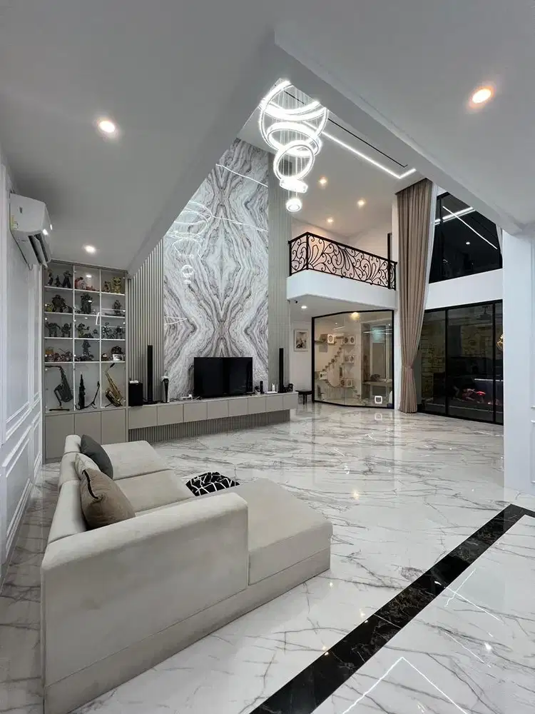 Dijual rumah dengan kolam renang Bintaro jakarta selatan