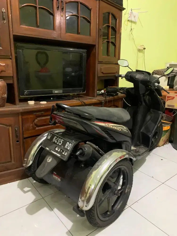 Vario karbu Custom roda 3