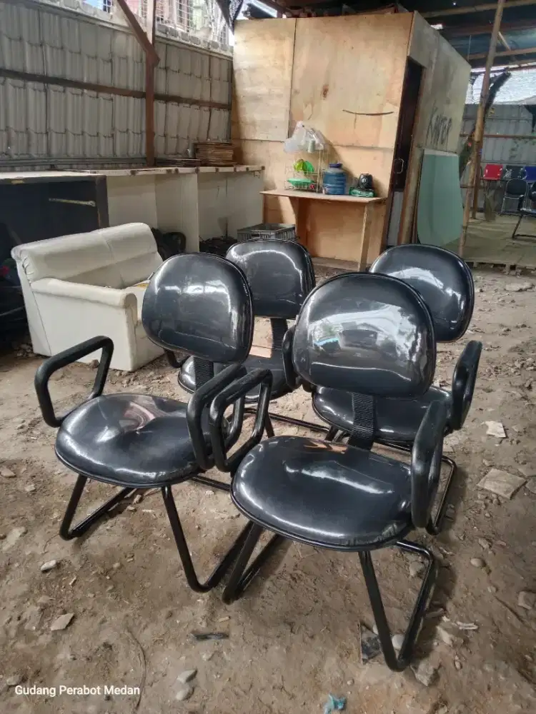 Jual Kursi Kantor Hadap Kaki Besi Kokoh