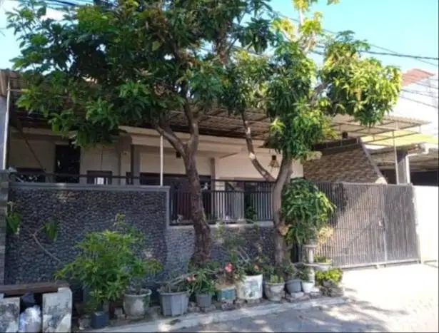 Dijual Rumah Kutisari Indah 2,5 Lantai Semi Furnish Siap Huni