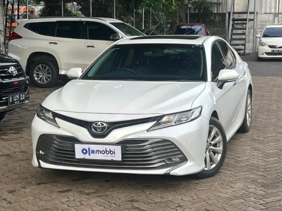 TERMURAH Toyota Camry 2.5 V Bensin-AT 2019 BAI