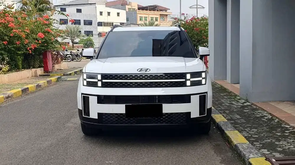 Hyundai Santafe Santa Fe 1.6 Calligraphy Hybrid km.3rb 2024 putih