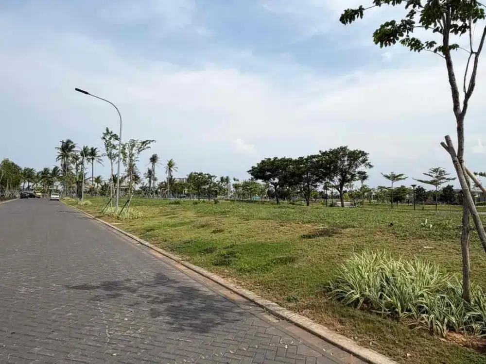 Kavling PIK 2 Pasir Putih Signature Hoek Danau 1000m2 (25x40)