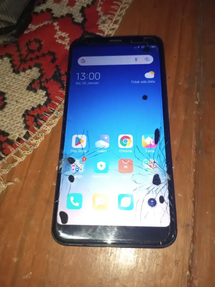 Handphone redmi 5plus RAM 4/64