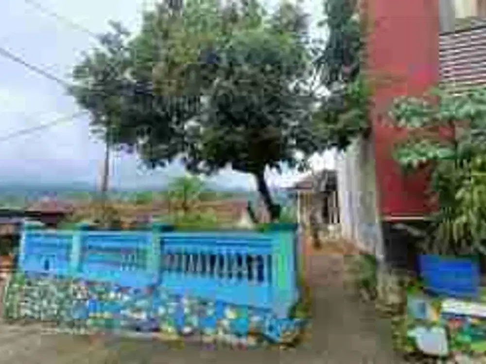 DIJUAL RUMAH 
KEL. : BARENG
KEC  : SAWAHAN
KAB  : NGANJUK