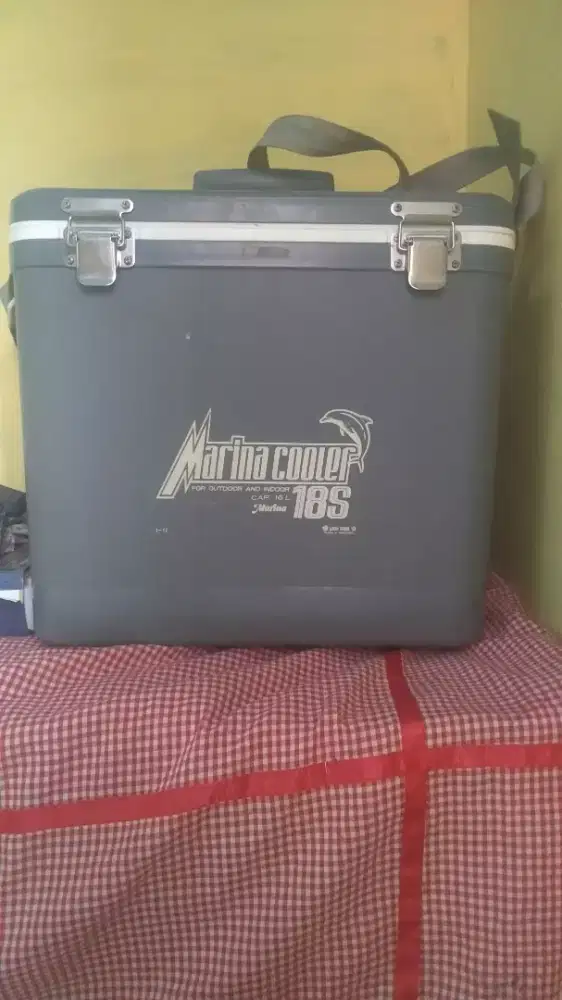Jual cepat Marina cooler box mulus