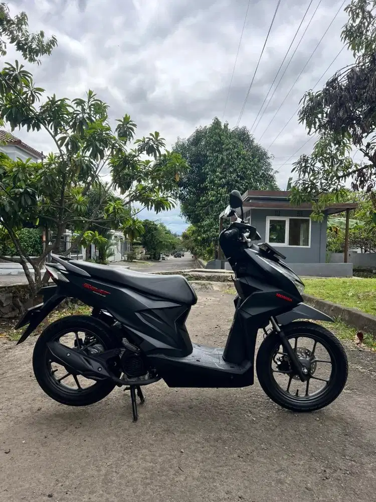 Honda Beat Deluxe CBS ISS