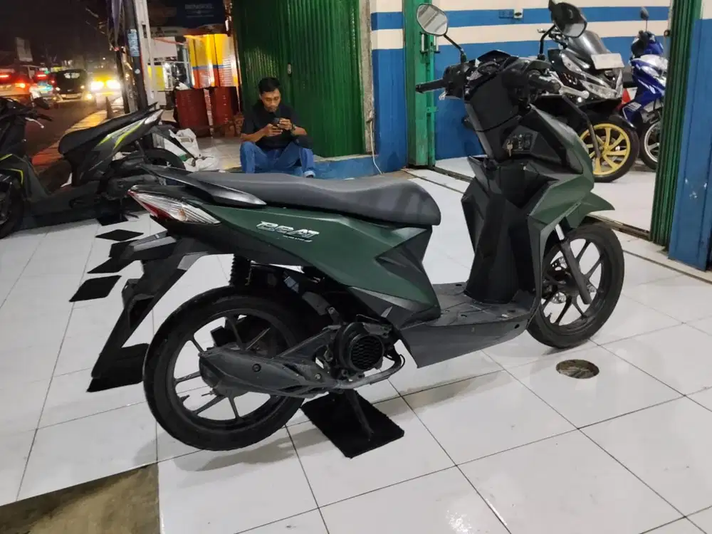 Honda beat delux cbs iss 2023 istimewa