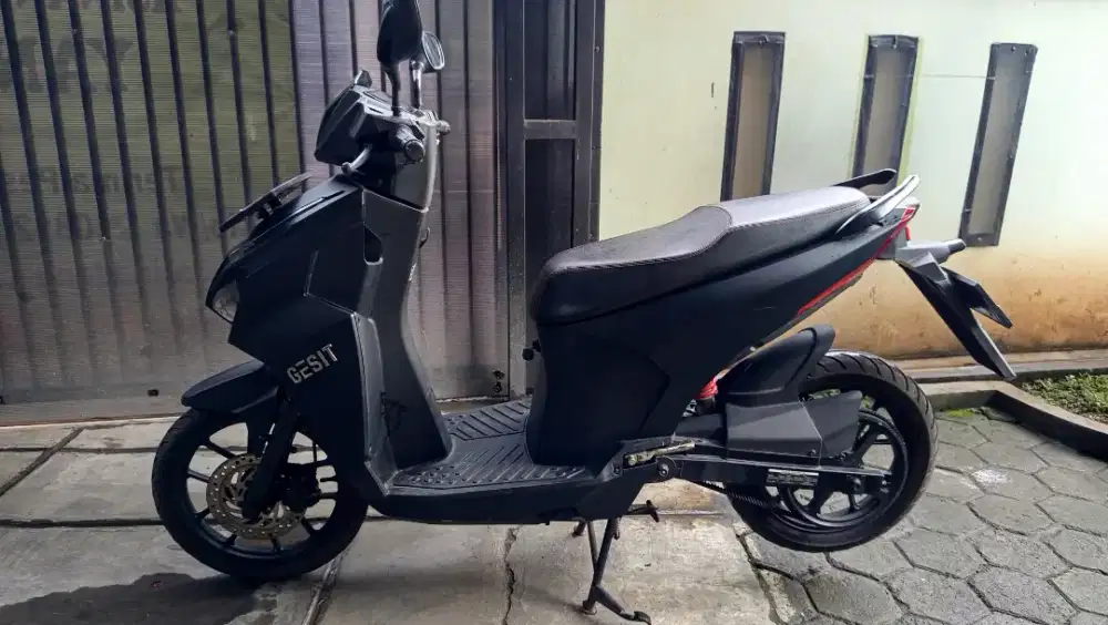 Motor Listrik Gesits G1