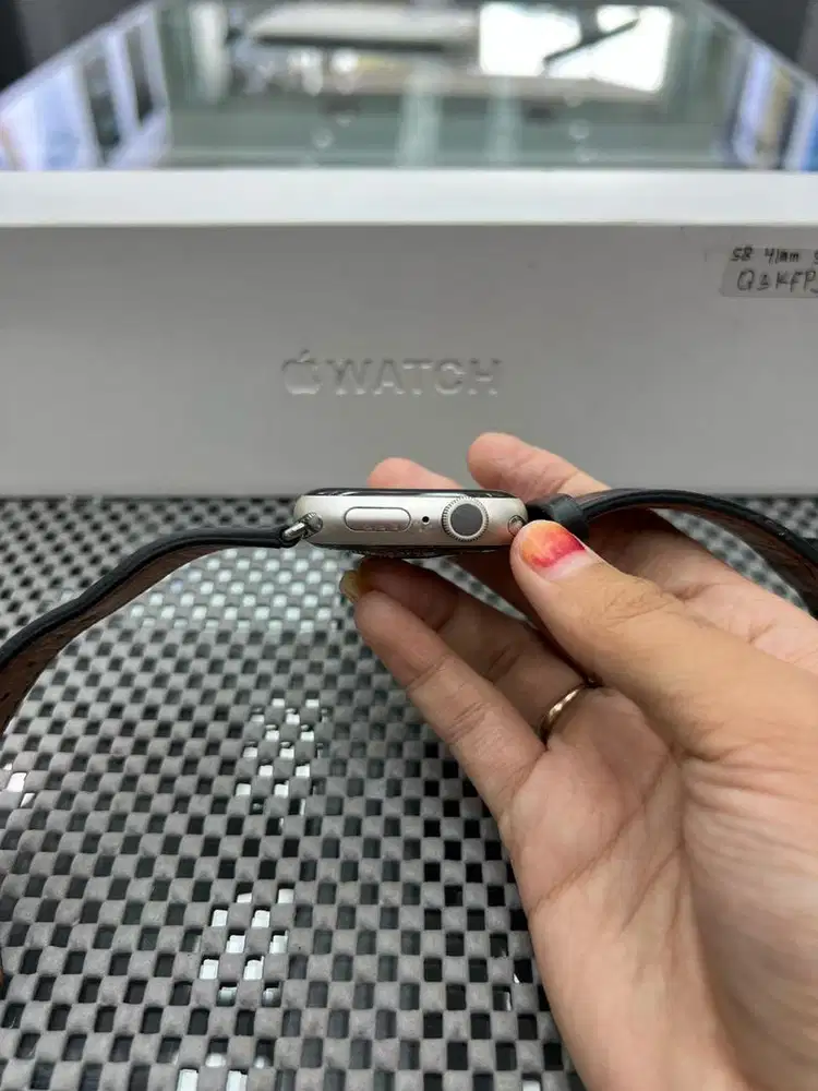 Apple watch series 8 41mm fullset, ex garansi resmi/apple