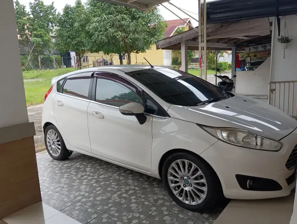 Ford fiesta s 2013 AT