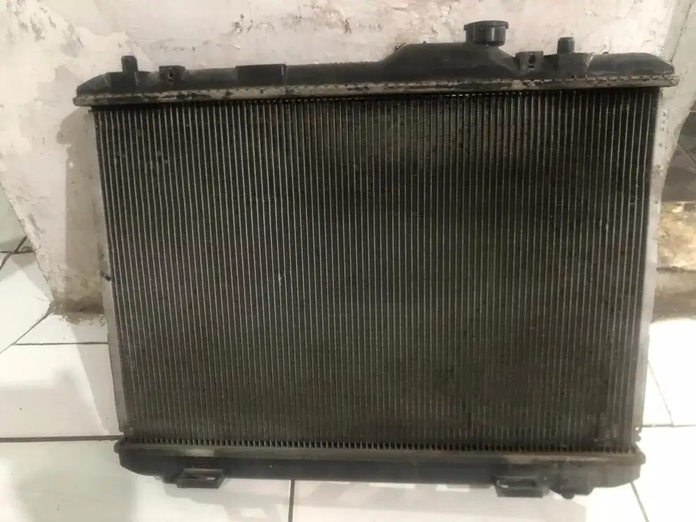 Radiator mobil suzuki swift lama matic