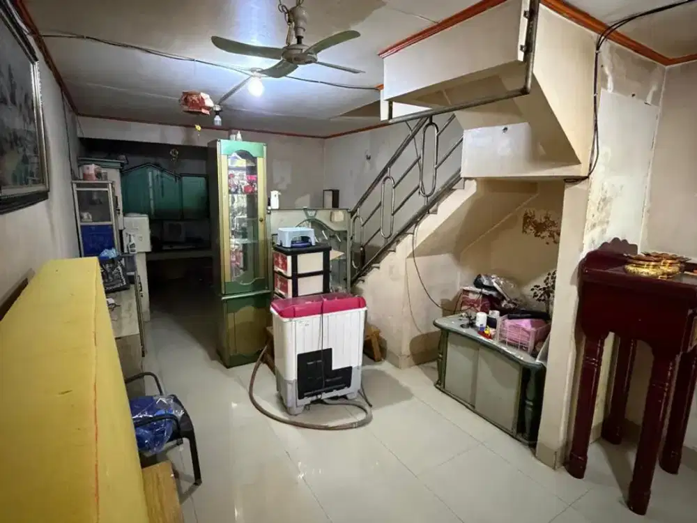 Dijual rumah Taman palem lestari cengkareng jakarta barat