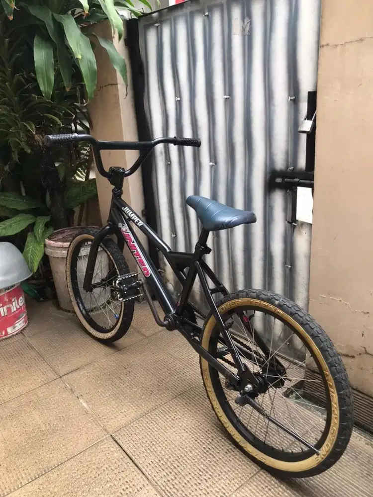 Sepeda bmx united jumper